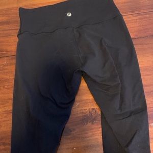 Wunder Under High Rise Black 7/8 length Sz 8